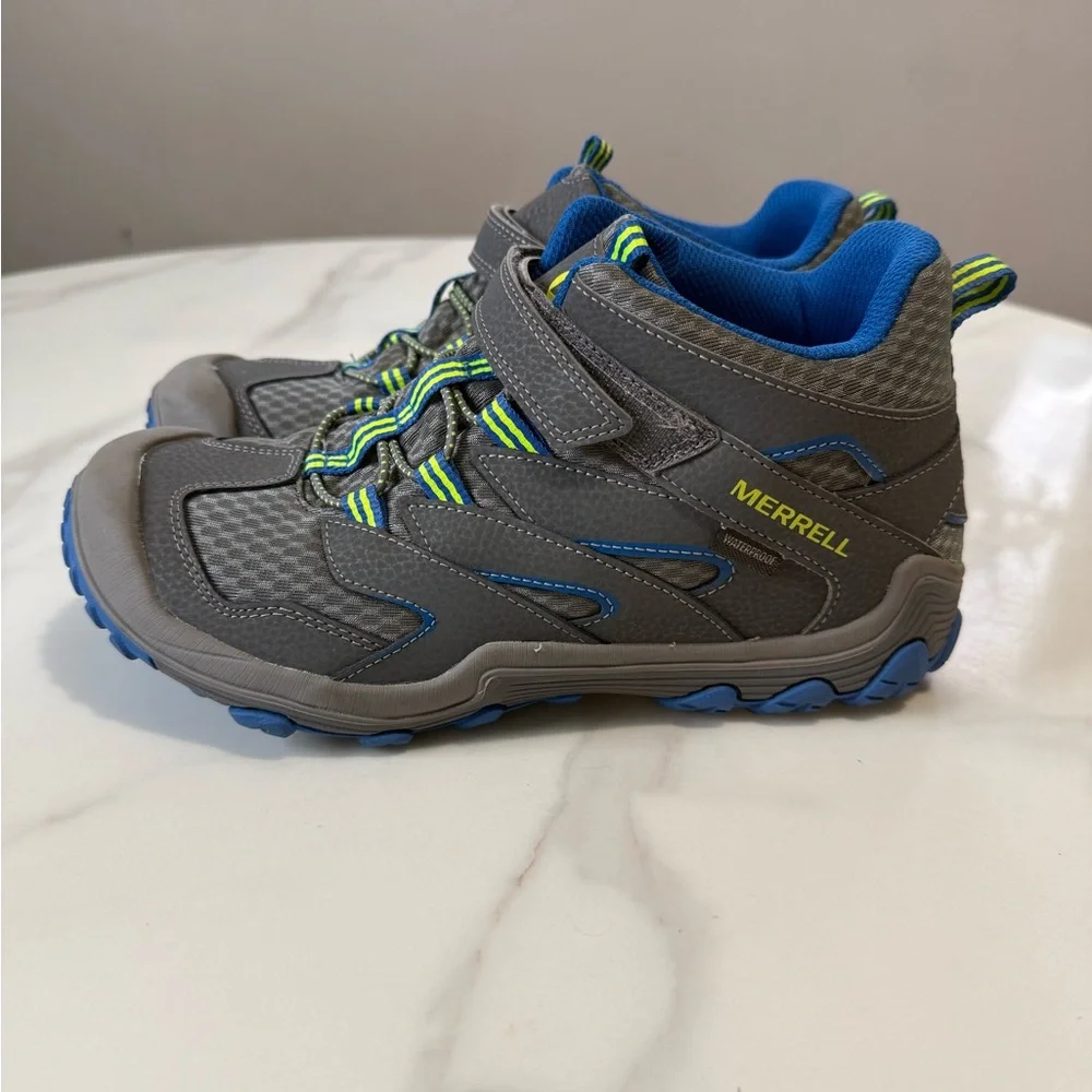 Merrell unisex Kids Gray, Blue & Neon Green Trail Sneakers
